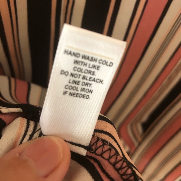 EUC - C established 1946 Women’s striped top - Picture 4 of 4